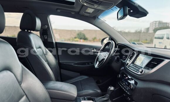 Acheter Import Voiture Hyundai Tucson Rouge à Dakar, Dakar Acheter Import Voiture Hyundai Tucson Rouge à Dakar, Dakar