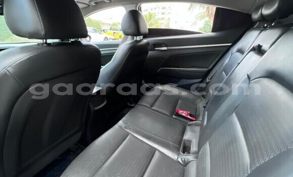 Dieundeu Occasion Hyundai Elantra Black Auto in Dakar in Dakar Dieundeu Occasion Hyundai Elantra Black Auto in Dakar in Dakar