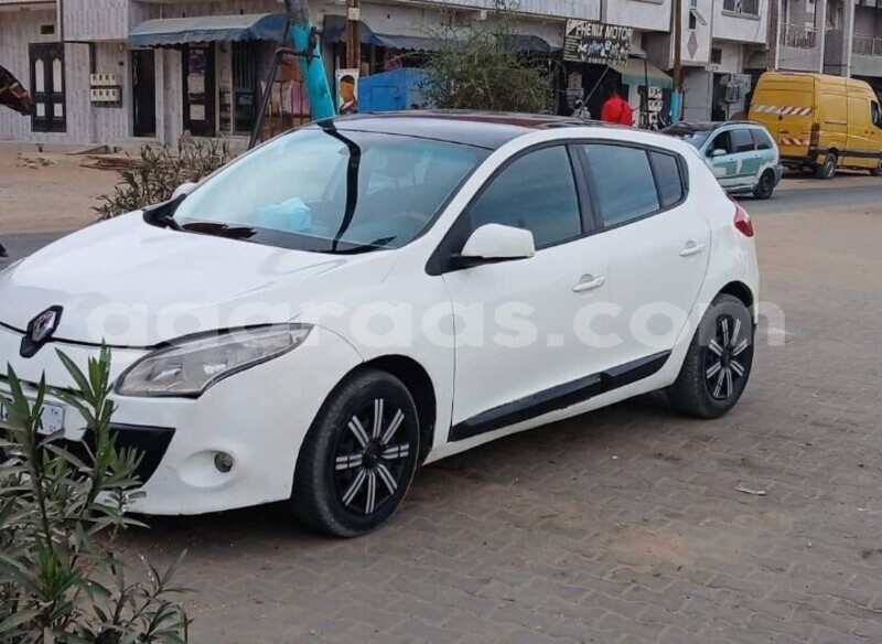 Big with watermark renault megane dakar dakar 28023