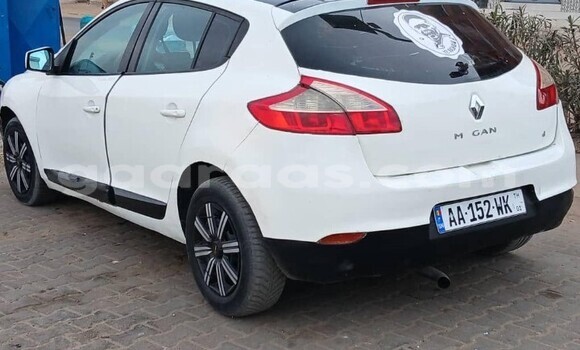 Acheter Occasion Voiture Renault Megane Blanc à Dakar, Dakar Acheter Occasion Voiture Renault Megane Blanc à Dakar, Dakar