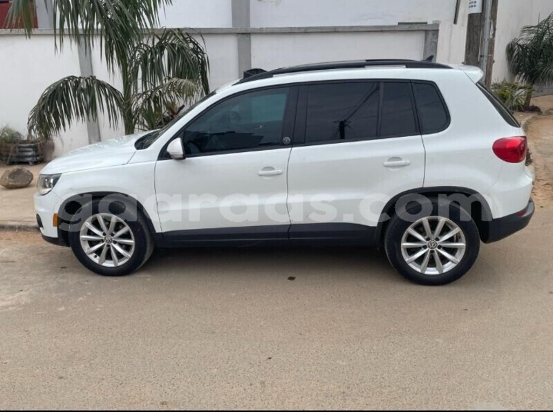 Big with watermark volkswagen tiguan dakar dakar 28025