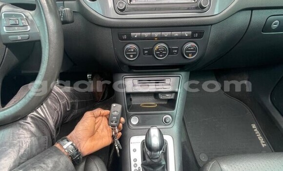 Dieundeu Occasion Volkswagen Tiguan White Auto in Dakar in Dakar Dieundeu Occasion Volkswagen Tiguan White Auto in Dakar in Dakar