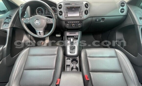 Dieundeu Occasion Volkswagen Tiguan White Auto in Dakar in Dakar Dieundeu Occasion Volkswagen Tiguan White Auto in Dakar in Dakar