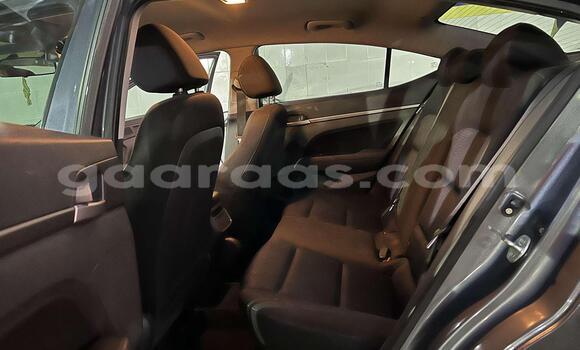 Acheter Neuf Voiture Hyundai Elantra Gris à Rufisque, Dakar Acheter Neuf Voiture Hyundai Elantra Gris à Rufisque, Dakar
