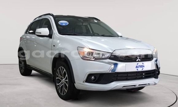 Dieundeu Occasion Mitsubishi RVR White Auto in Dakar in Dakar Dieundeu Occasion Mitsubishi RVR White Auto in Dakar in Dakar