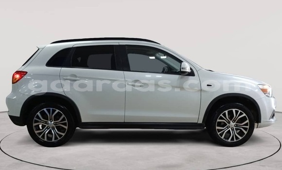 Dieundeu Occasion Mitsubishi RVR White Auto in Dakar in Dakar Dieundeu Occasion Mitsubishi RVR White Auto in Dakar in Dakar