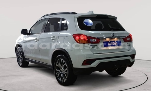 Dieundeu Occasion Mitsubishi RVR White Auto in Dakar in Dakar Dieundeu Occasion Mitsubishi RVR White Auto in Dakar in Dakar