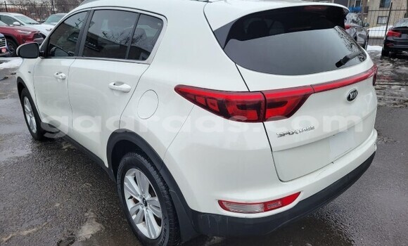 Acheter Occasion Voiture Kia Sportage Blanc à Dakar, Dakar Acheter Occasion Voiture Kia Sportage Blanc à Dakar, Dakar