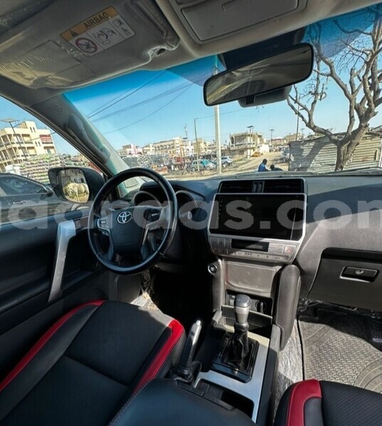 Big with watermark toyota land cruiser prado dakar dakar 28066