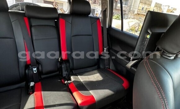 Acheter Occasion Voiture Toyota Land Cruiser Prado Blanc à Dakar, Dakar Acheter Occasion Voiture Toyota Land Cruiser Prado Blanc à Dakar, Dakar