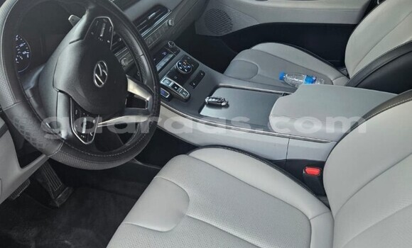 Acheter Occasion Voiture Hyundai Trajet Gris à Dakar, Dakar Acheter Occasion Voiture Hyundai Trajet Gris à Dakar, Dakar