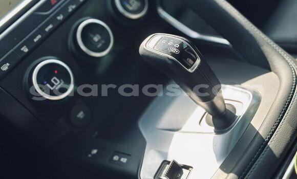 Buy Import Jaguar E-Pace Blue Car in Dakar in Dakar Buy Import Jaguar E-Pace Blue Car in Dakar in Dakar