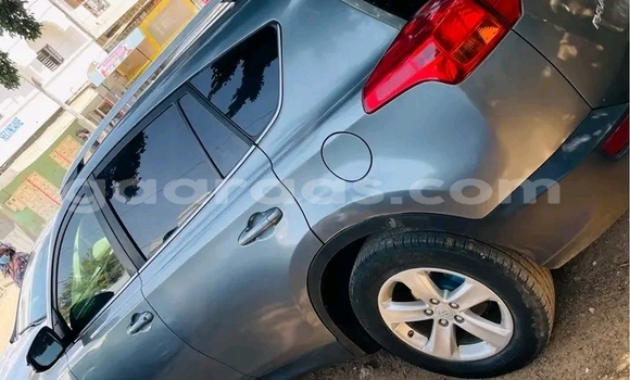 Acheter Occasion Voiture Toyota RAV4 Noir à Dakar, Dakar Acheter Occasion Voiture Toyota RAV4 Noir à Dakar, Dakar