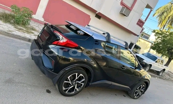 Acheter Occasion Voiture Toyota C-HR Noir à Dakar, Dakar Acheter Occasion Voiture Toyota C-HR Noir à Dakar, Dakar