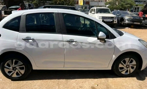 Acheter Occasion Voiture Citroen C3 Blanc à Dakar, Dakar Acheter Occasion Voiture Citroen C3 Blanc à Dakar, Dakar