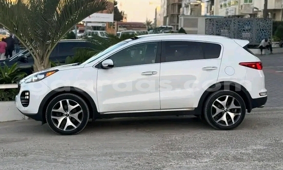 Acheter Occasion Voiture Kia Sportage Blanc à Dakar, Dakar Acheter Occasion Voiture Kia Sportage Blanc à Dakar, Dakar