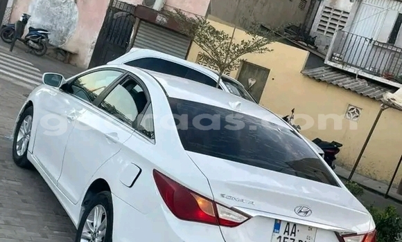 Acheter Occasion Voiture Hyundai Sonata White à Dakar, Dakar Acheter Occasion Voiture Hyundai Sonata White à Dakar, Dakar