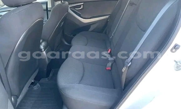 Acheter Occasion Voiture Hyundai Elantra Blanc à Dakar, Dakar Acheter Occasion Voiture Hyundai Elantra Blanc à Dakar, Dakar