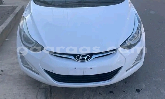 Acheter Occasion Voiture Hyundai Elantra Blanc à Dakar, Dakar Acheter Occasion Voiture Hyundai Elantra Blanc à Dakar, Dakar