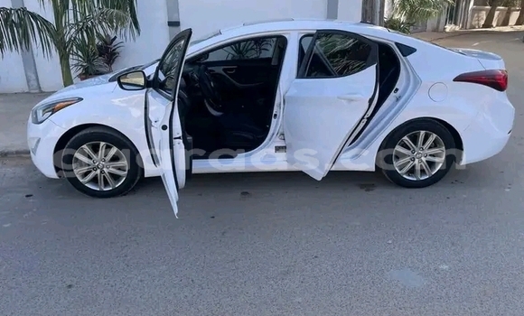 Acheter Occasion Voiture Hyundai Elantra Blanc à Dakar, Dakar Acheter Occasion Voiture Hyundai Elantra Blanc à Dakar, Dakar