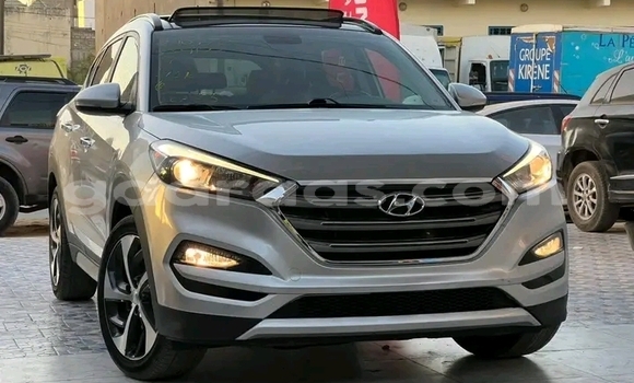 Acheter Occasion Voiture Hyundai Tucson Blanc à Dakar, Dakar Acheter Occasion Voiture Hyundai Tucson Blanc à Dakar, Dakar