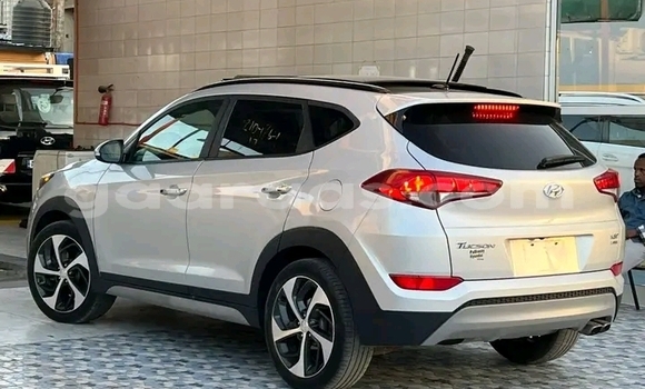 Acheter Occasion Voiture Hyundai Tucson Blanc à Dakar, Dakar Acheter Occasion Voiture Hyundai Tucson Blanc à Dakar, Dakar