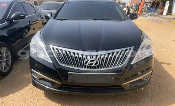Dieundeu Occasion Hyundai Grandeur Black Auto in Dakar in Dakar Dieundeu Occasion Hyundai Grandeur Black Auto in Dakar in Dakar