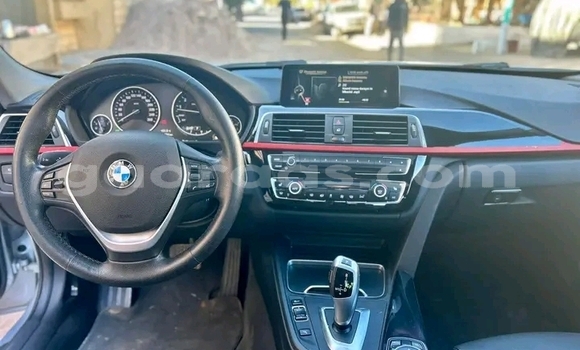 Acheter Occasion Voiture BMW 3–Series White à Dakar, Dakar Acheter Occasion Voiture BMW 3–Series White à Dakar, Dakar