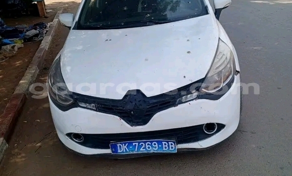 Dieundeu Occasion Renault Clio White Auto in Dakar in Dakar Dieundeu Occasion Renault Clio White Auto in Dakar in Dakar