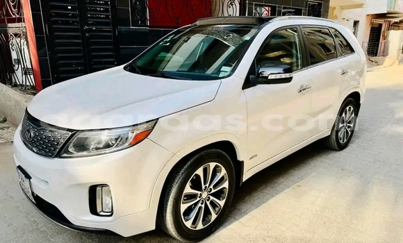 Dieundeu Occasion Kia Sorento White Auto in Dakar in Dakar Dieundeu Occasion Kia Sorento White Auto in Dakar in Dakar