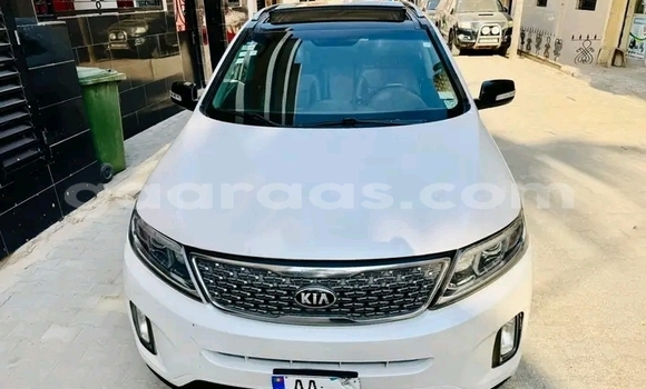 Dieundeu Occasion Kia Sorento White Auto in Dakar in Dakar Dieundeu Occasion Kia Sorento White Auto in Dakar in Dakar