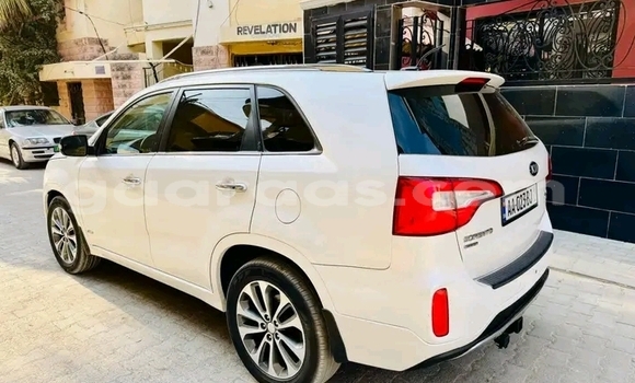 Dieundeu Occasion Kia Sorento White Auto in Dakar in Dakar Dieundeu Occasion Kia Sorento White Auto in Dakar in Dakar