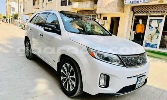 Dieundeu Occasion Kia Sorento White Auto in Dakar in Dakar Dieundeu Occasion Kia Sorento White Auto in Dakar in Dakar