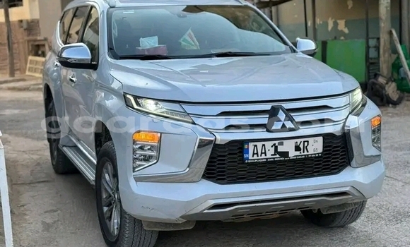 Dieundeu Occasion Mitsubishi Pajero White Auto in Dakar in Dakar Dieundeu Occasion Mitsubishi Pajero White Auto in Dakar in Dakar