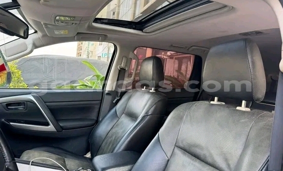 Dieundeu Occasion Mitsubishi Pajero White Auto in Dakar in Dakar Dieundeu Occasion Mitsubishi Pajero White Auto in Dakar in Dakar