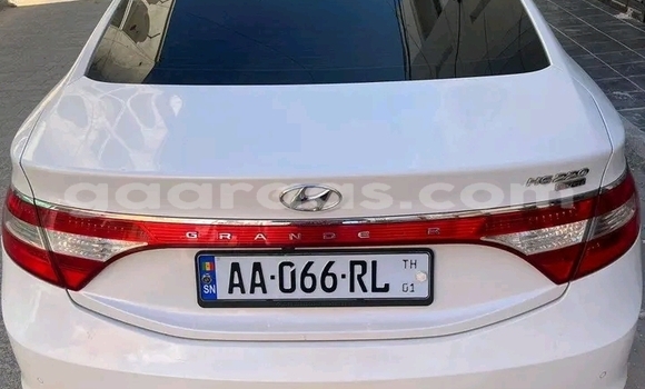Dieundeu Occasion Hyundai Grandeur White Auto in Dakar in Dakar Dieundeu Occasion Hyundai Grandeur White Auto in Dakar in Dakar