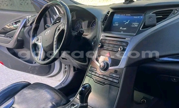 Dieundeu Occasion Hyundai Grandeur White Auto in Dakar in Dakar Dieundeu Occasion Hyundai Grandeur White Auto in Dakar in Dakar