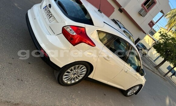 Buy Used Ford Focus White Car in Dakar in Dakar Buy Used Ford Focus White Car in Dakar in Dakar