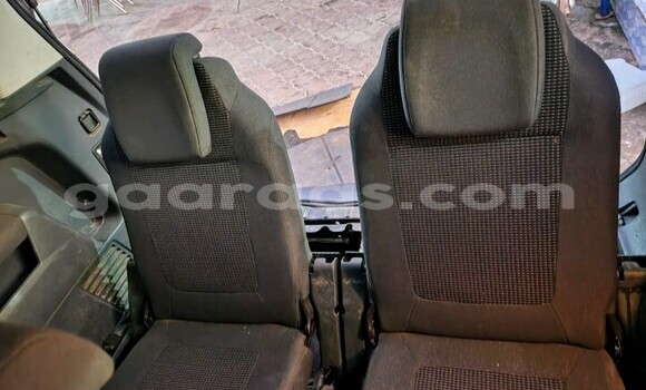 Dieundeu Occasion Peugeot 5008 Silver Auto in Dakar in Dakar Dieundeu Occasion Peugeot 5008 Silver Auto in Dakar in Dakar