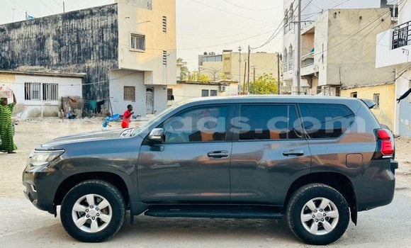 Buy Used Toyota Prado Gris de fer Car in Dakar in Dakar Buy Used Toyota Prado Gris de fer Car in Dakar in Dakar