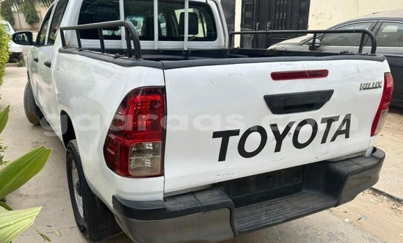 Acheter Occasion Voiture Toyota Hilux Blanc à Dakar, Dakar Acheter Occasion Voiture Toyota Hilux Blanc à Dakar, Dakar
