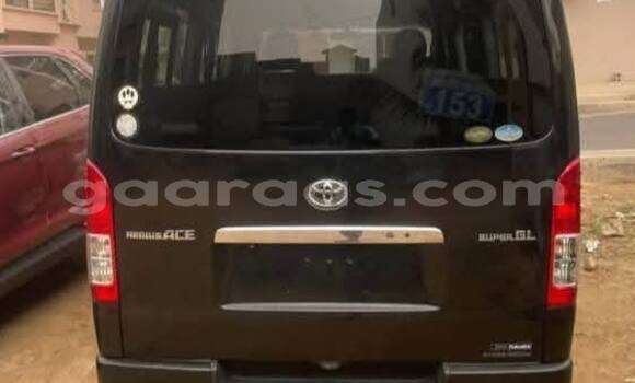 Acheter Occasion Voiture Toyota Hiace Noir à Dakar, Dakar Acheter Occasion Voiture Toyota Hiace Noir à Dakar, Dakar