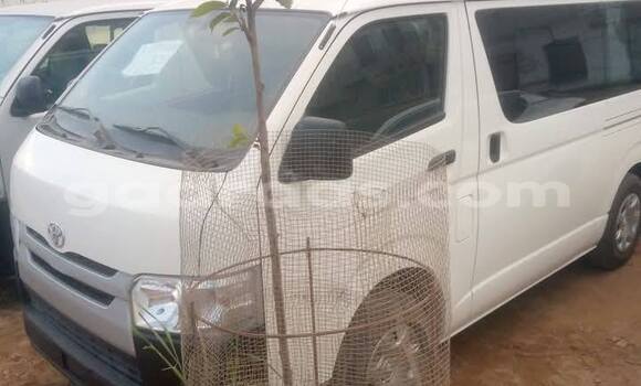 Acheter Occasion Voiture Toyota Hiace Noir à Dakar, Dakar Acheter Occasion Voiture Toyota Hiace Noir à Dakar, Dakar