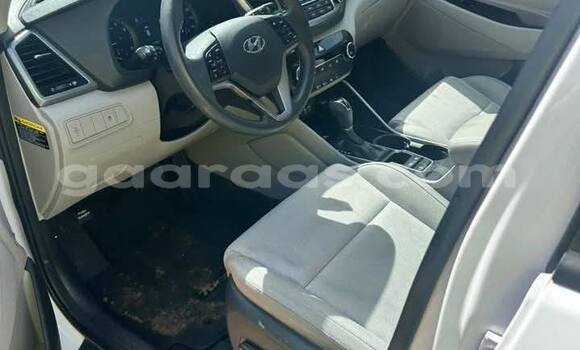 Acheter Occasion Voiture Hyundai Tucson Blanc à Dakar, Dakar Acheter Occasion Voiture Hyundai Tucson Blanc à Dakar, Dakar