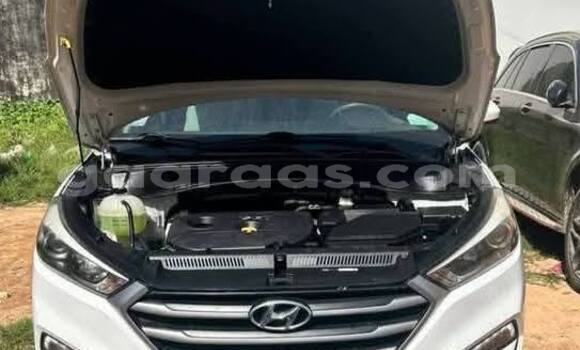 Acheter Occasion Voiture Hyundai Tucson Blanc à Dakar, Dakar Acheter Occasion Voiture Hyundai Tucson Blanc à Dakar, Dakar