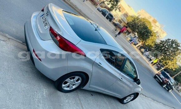 Acheter Occasion Voiture Hyundai Elantra Gris à Dakar, Dakar Acheter Occasion Voiture Hyundai Elantra Gris à Dakar, Dakar