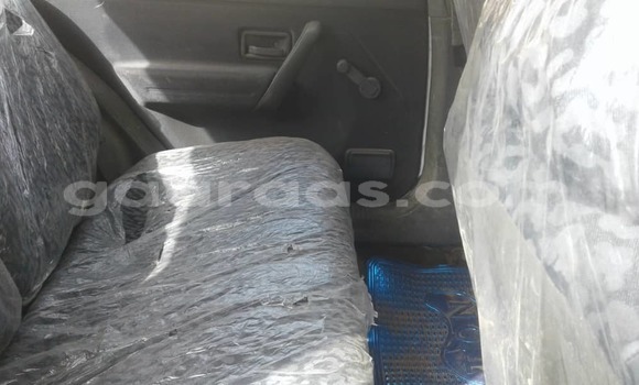 Buy Used Renault 19 White Car in Dakar in Dakar Buy Used Renault 19 White Car in Dakar in Dakar