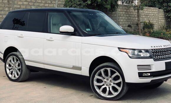 Buy Import Land Rover Range Rover Vogue White Car in Dakar in Dakar Buy Import Land Rover Range Rover Vogue White Car in Dakar in Dakar