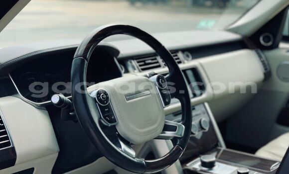 Buy Import Land Rover Range Rover Vogue White Car in Dakar in Dakar Buy Import Land Rover Range Rover Vogue White Car in Dakar in Dakar