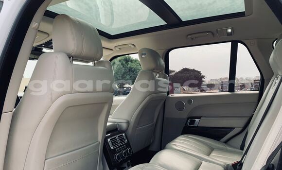 Buy Import Land Rover Range Rover Vogue White Car in Dakar in Dakar Buy Import Land Rover Range Rover Vogue White Car in Dakar in Dakar